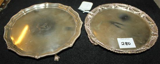 Edward VII circular silver waiter, crested, 1906 & a Victorian pierced silver waiter